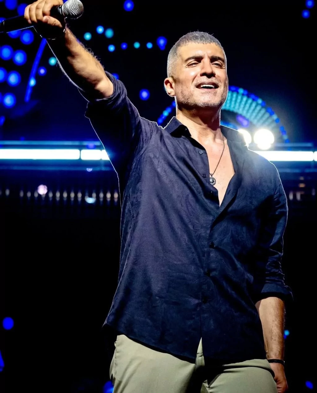 Şarkıcıların yılbaşı gecesi ücretleri dudak uçuklattı