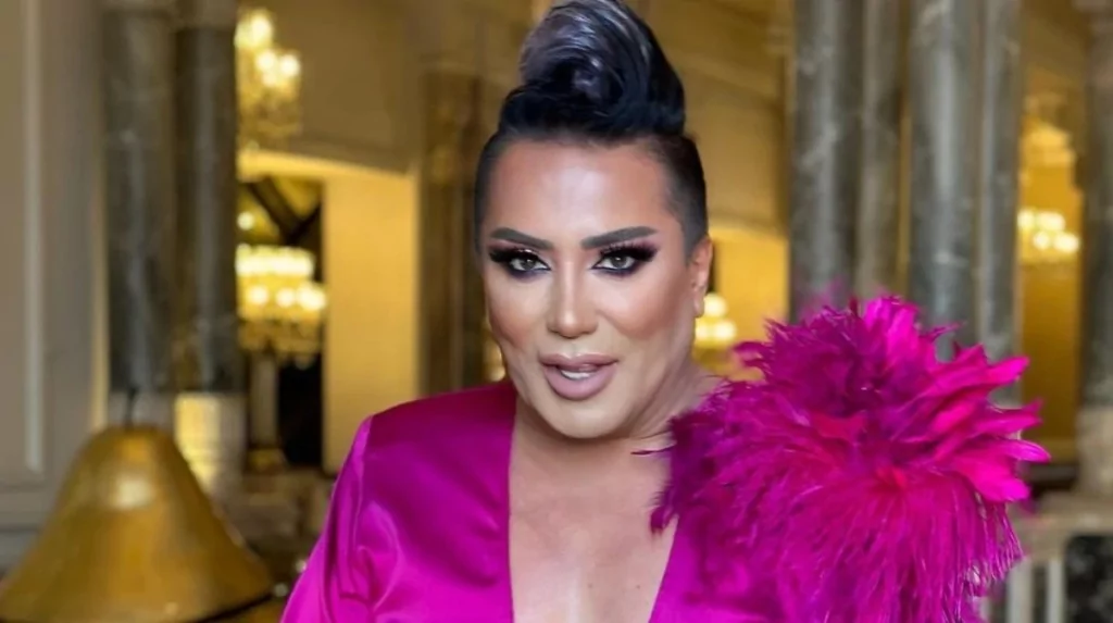 Bülent Ersoy'un ayaklarına kapanıp özür diledi