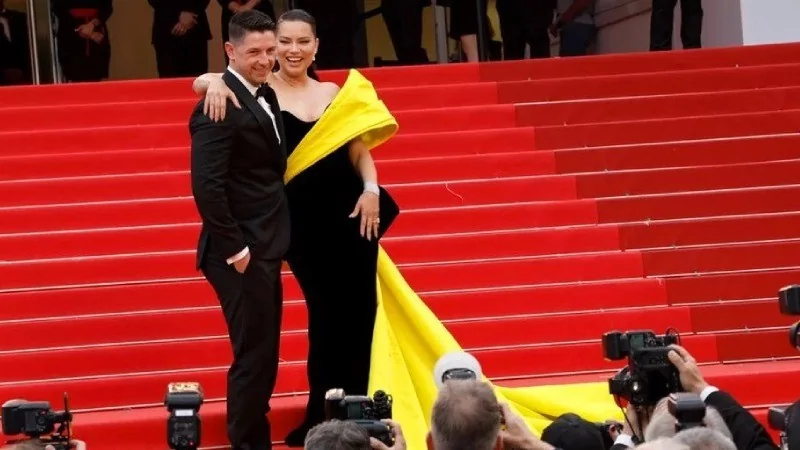 Adriana Lima, oğlunun babasıyla evlendi