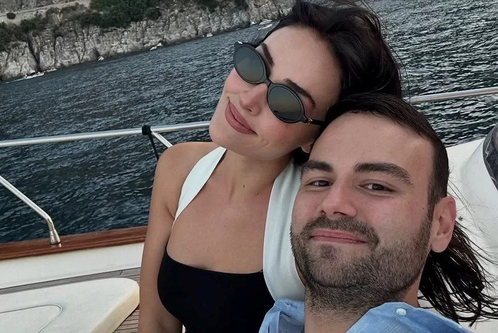 Esra Bilgiç ve Faruk Sabancı'dan ilk paylaşım