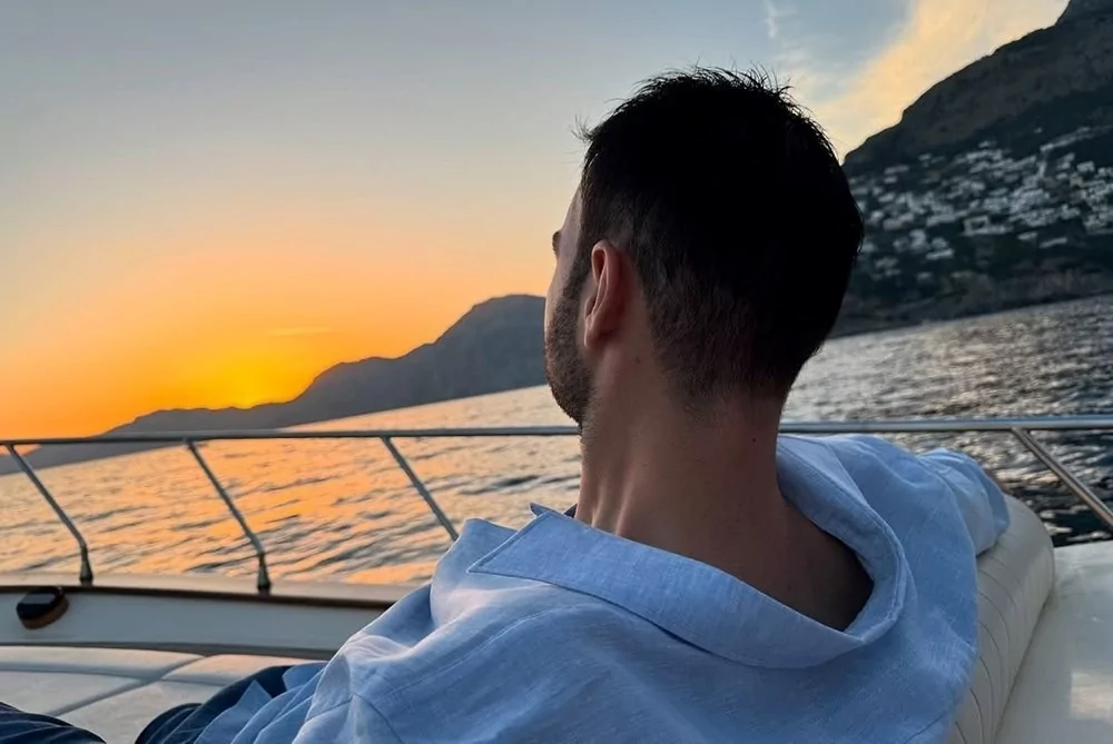 Esra Bilgiç ve Faruk Sabancı'dan ilk paylaşım