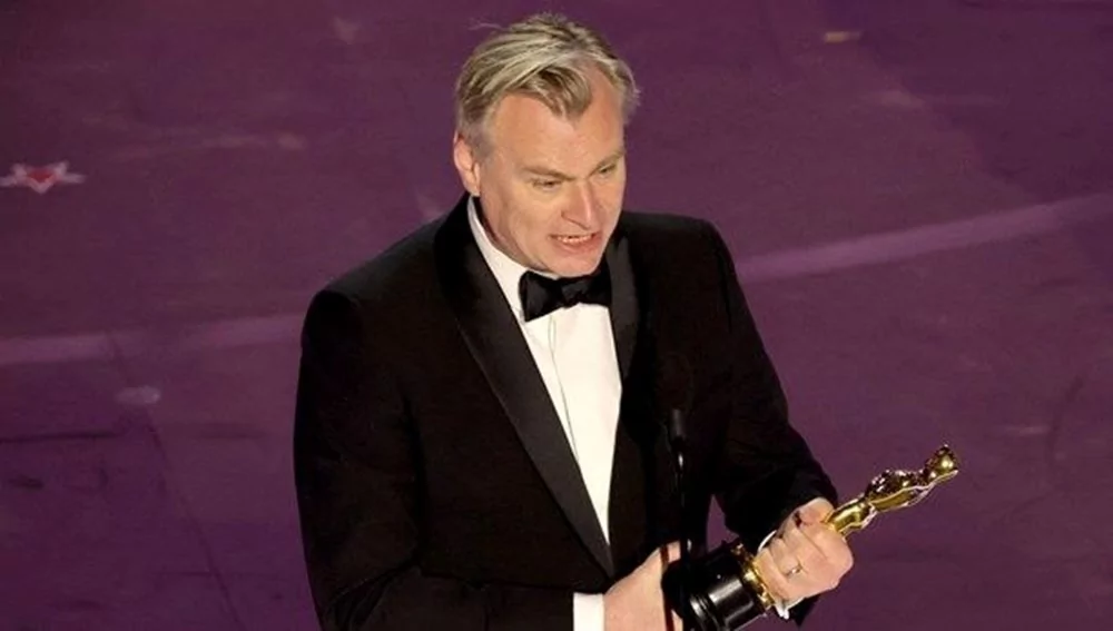 Christopher Nolan şövalyelik ünvanı aldı