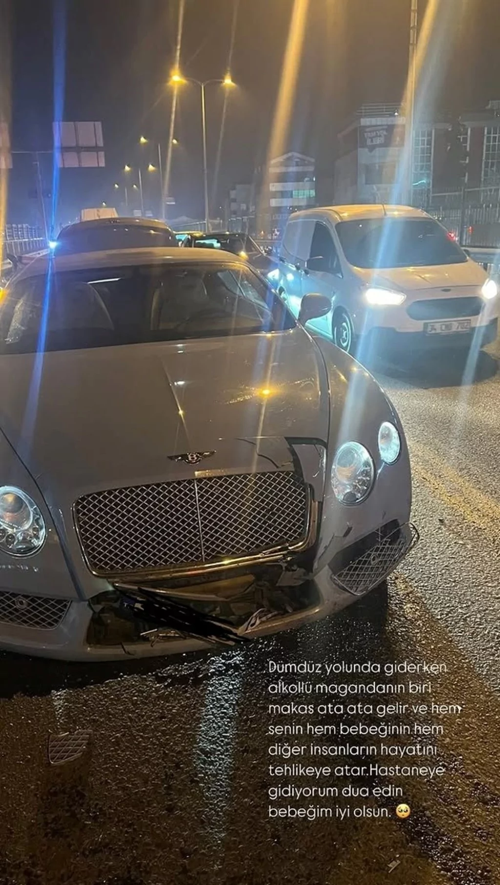 Hamile eski Survivor yarışmacısı Sahra, trafik kazası yaptı