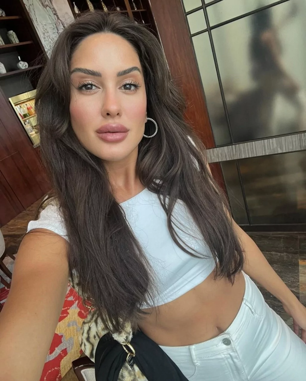 Hamile eski Survivor yarışmacısı Sahra, trafik kazası yaptı