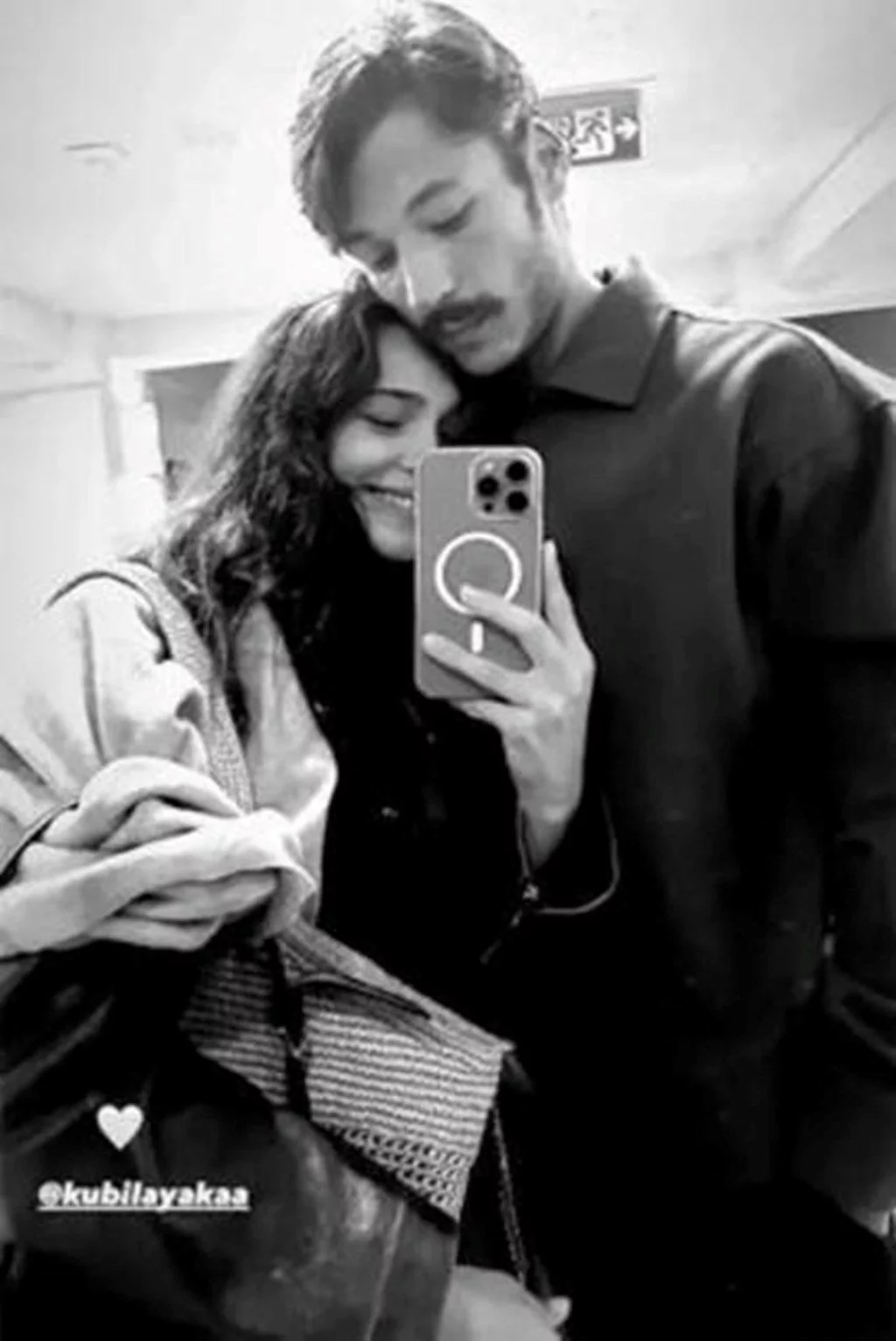 Aşkını kumlara yazdı! Hafsanur'a romantik sürpriz