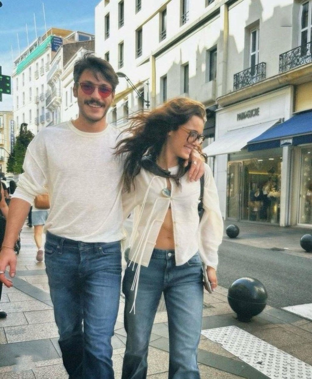 Aşkını kumlara yazdı! Hafsanur'a romantik sürpriz