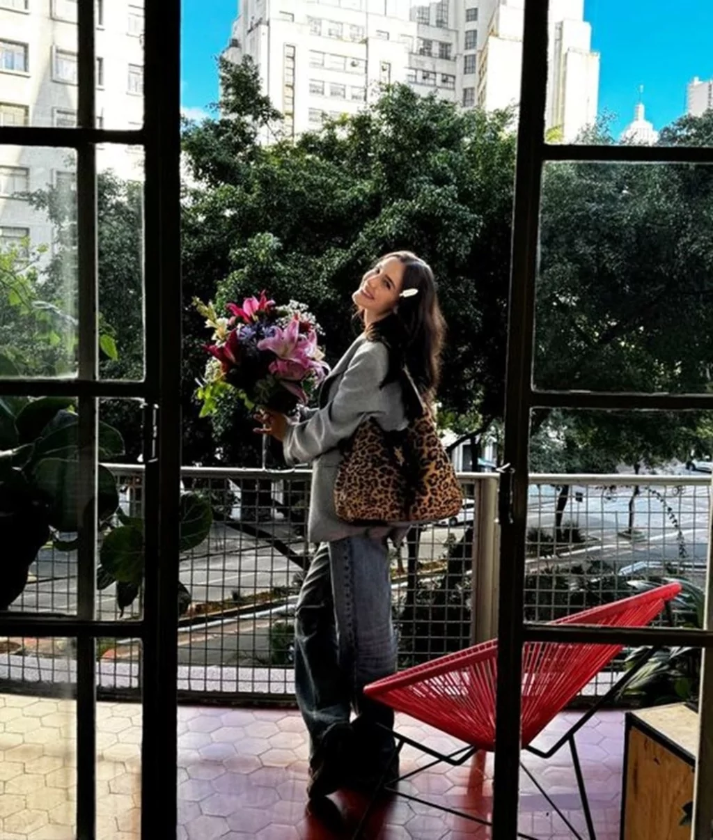 Aşkını kumlara yazdı! Hafsanur'a romantik sürpriz