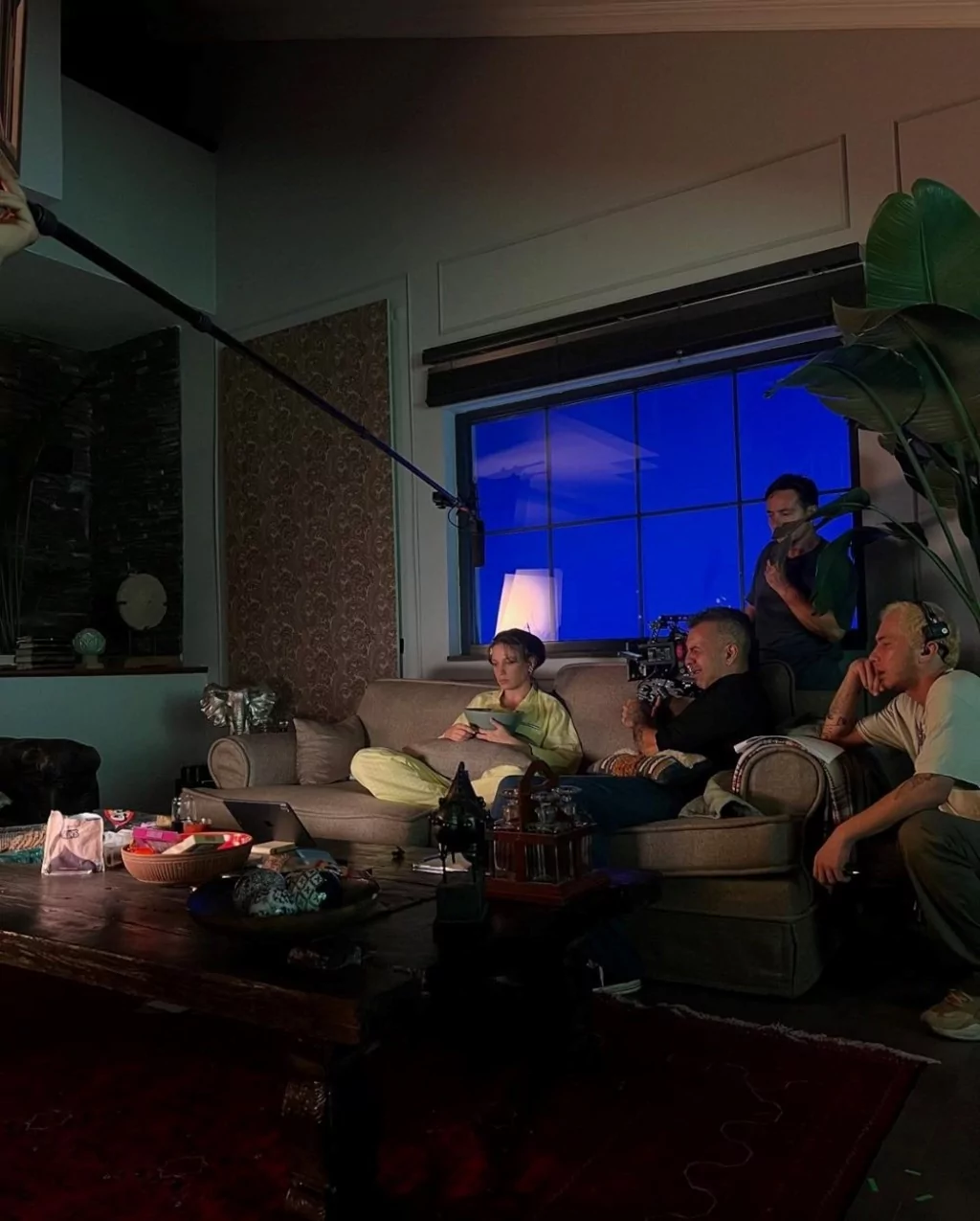 Serenay Sarıkaya'nın set pozları çok beğenildi