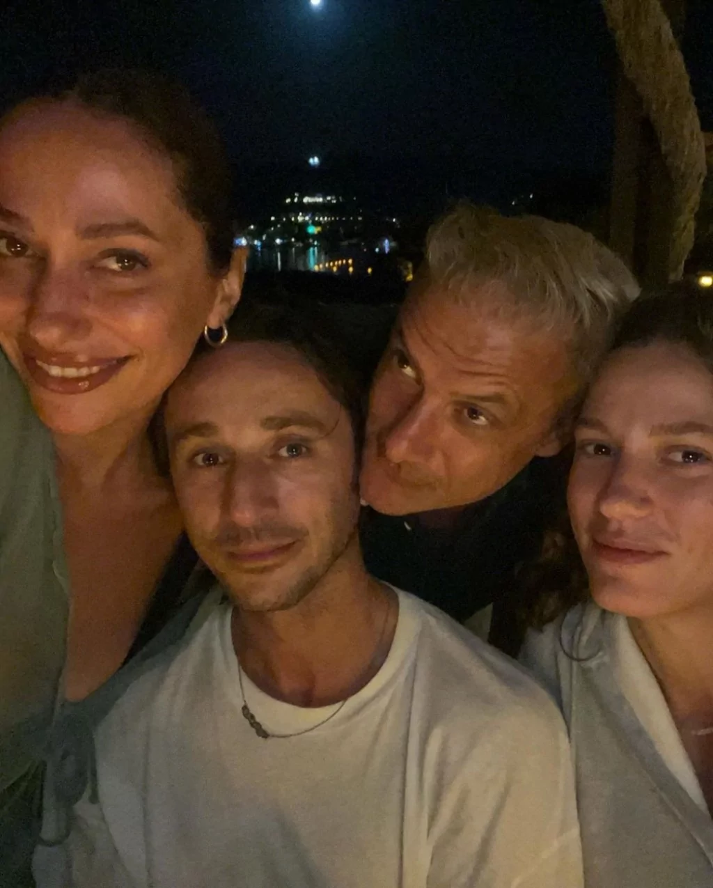 Serenay Sarıkaya'nın set pozları çok beğenildi