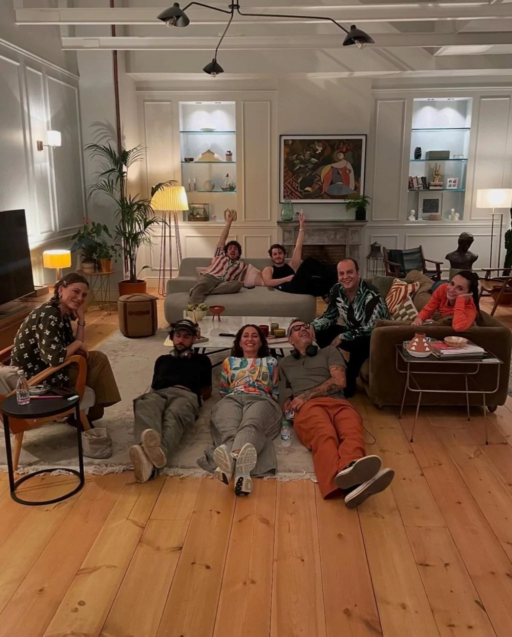 Serenay Sarıkaya'nın set pozları çok beğenildi