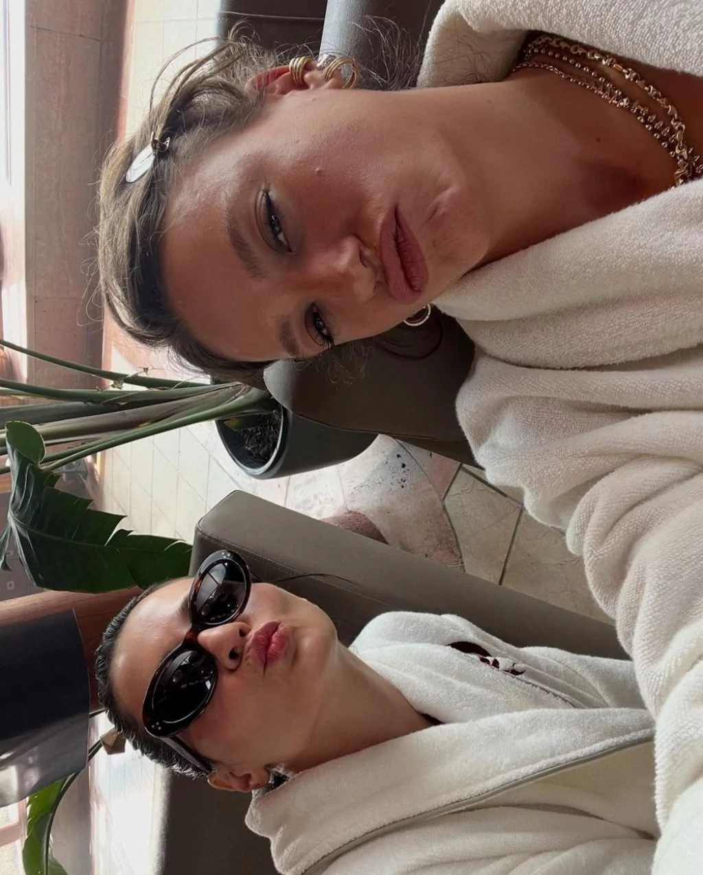 Serenay Sarıkaya'nın set pozları çok beğenildi