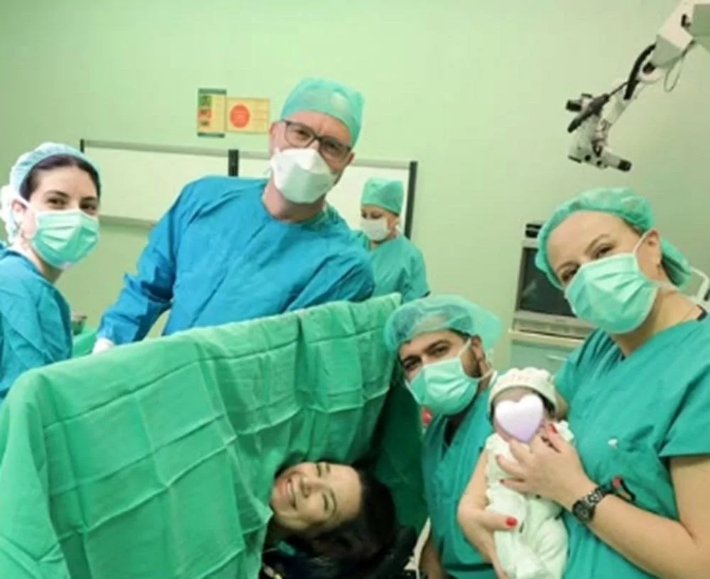 Tuğçe Kandemir doğum fotoğraflarını paylaştı