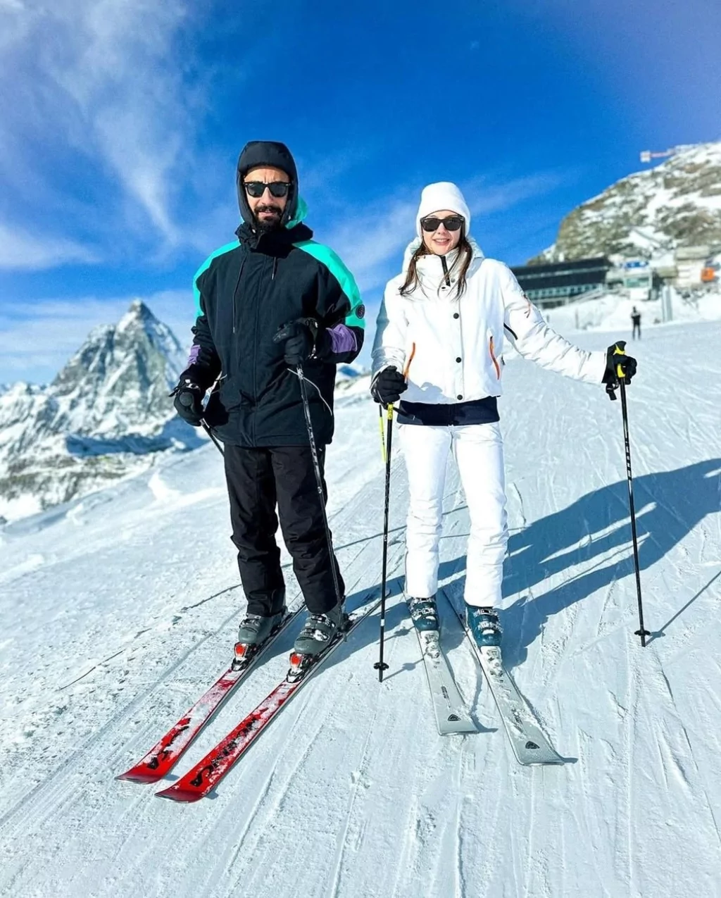 Alina Boz ile Umut Evirgen kar tatiline gitti