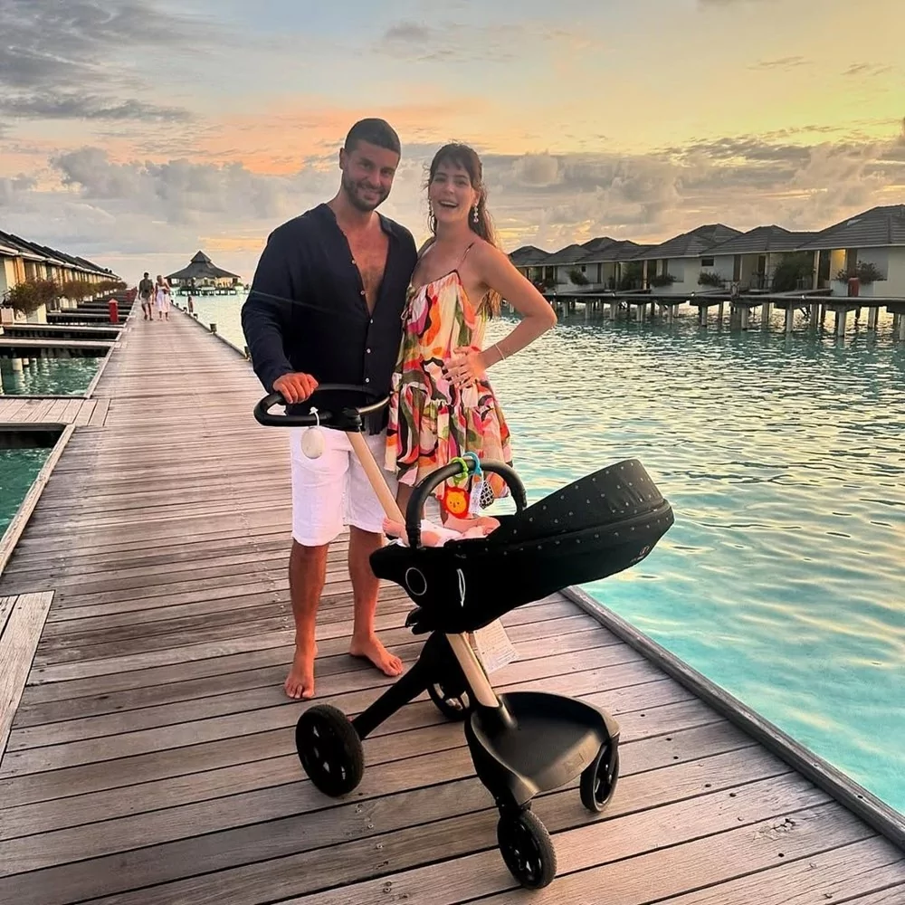 Berk Oktay yeni projesi için kilo almıştı: Ailesiyle yeni pozlarını paylaştı