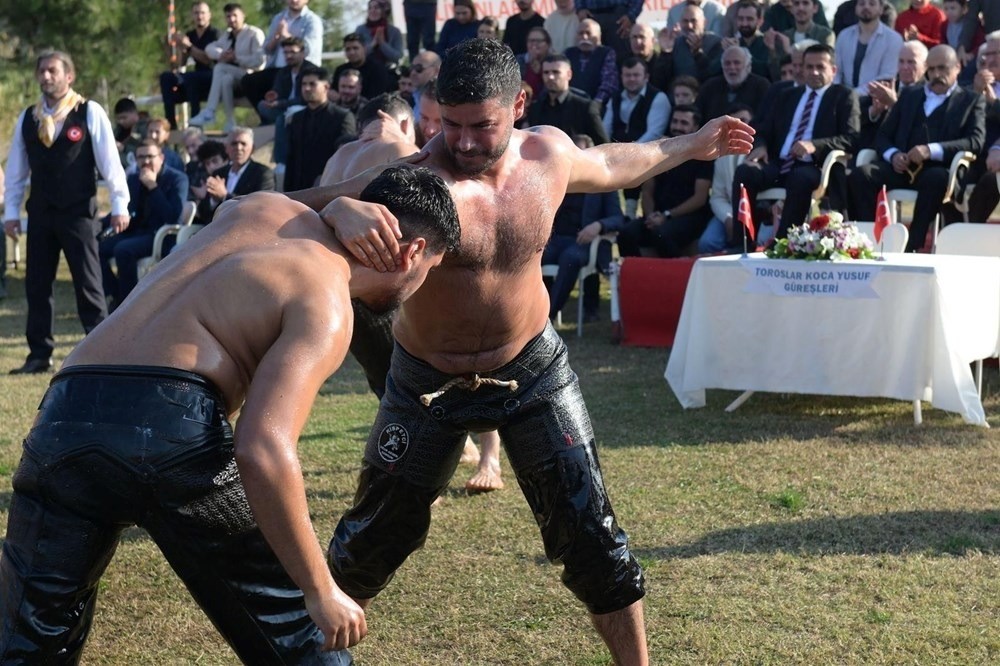 Berk Oktay yeni projesi için kilo almıştı: Ailesiyle yeni pozlarını paylaştı