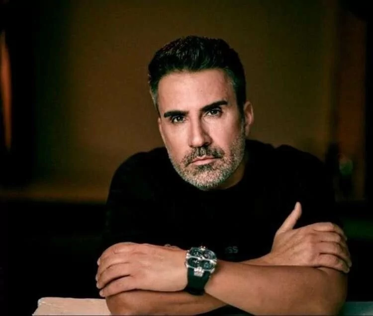 Emrah, David Beckham'la komşu olacak