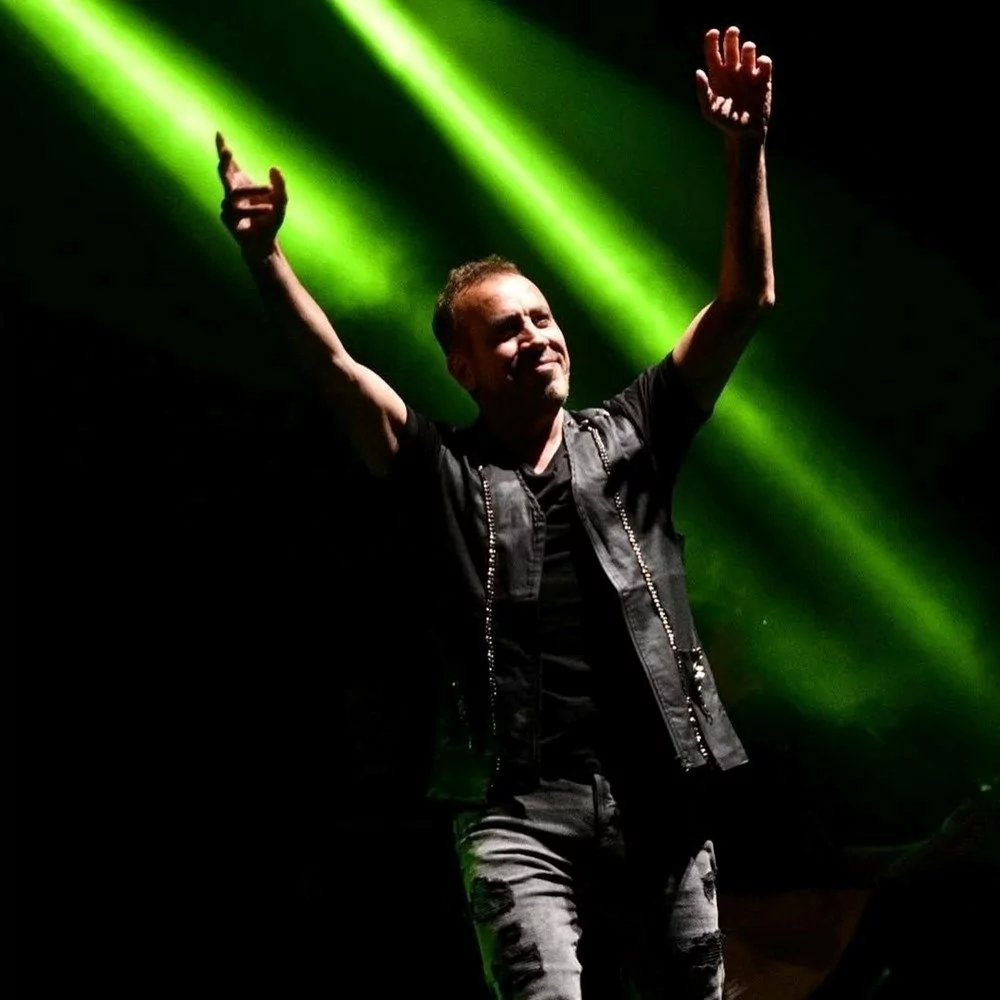 Haluk Levent vazgeçti, Deniz Akkaya'nın davası düştü