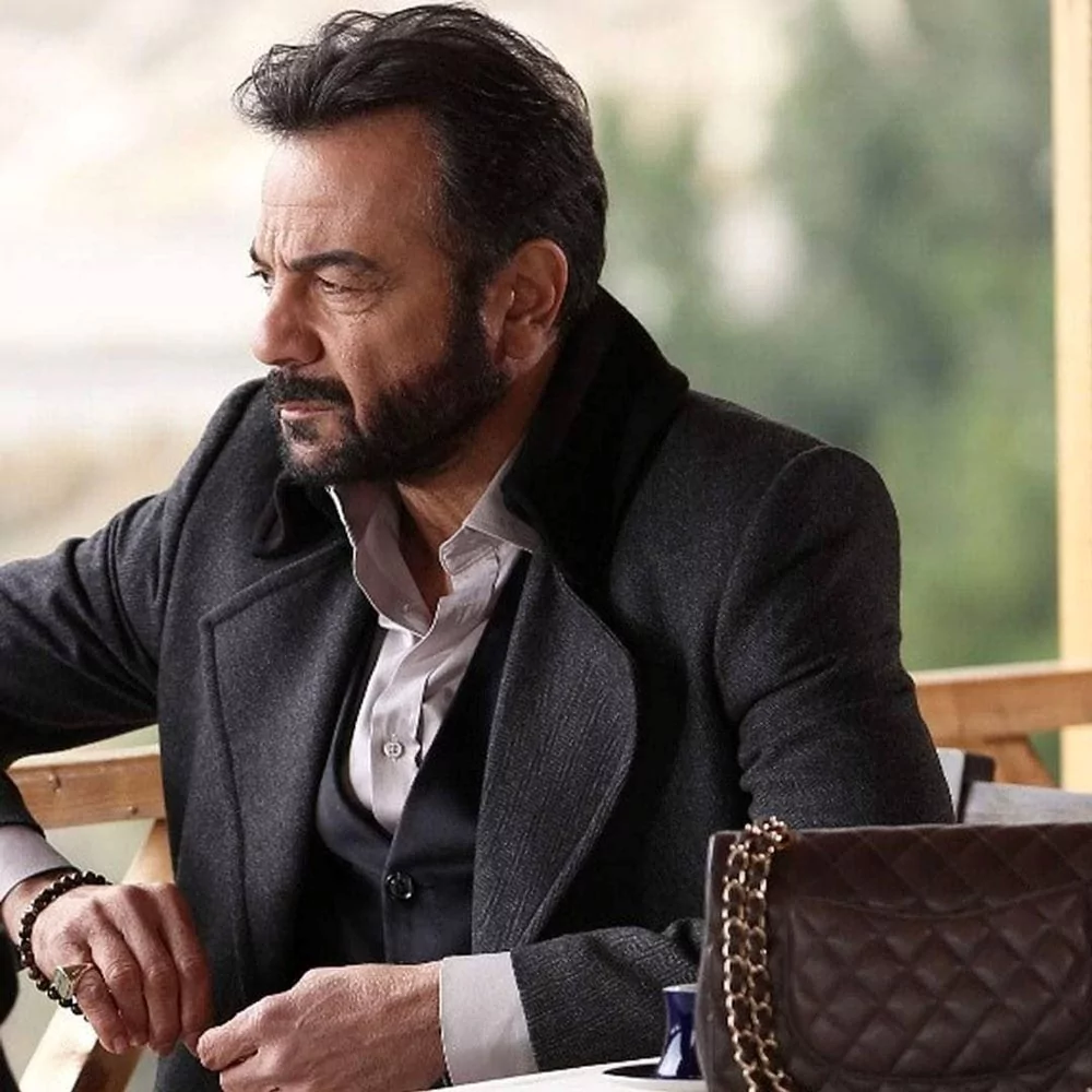 Kerem Alışık babası Sadri Alışık için: Beni uyurken severdi