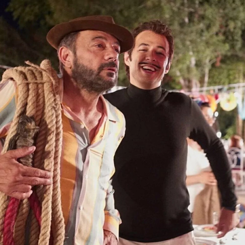 Kerem Alışık babası Sadri Alışık için: Beni uyurken severdi