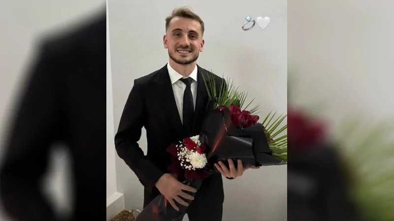 Kerem Aktürkoğlu, Ceren Azak ile nişanlandı