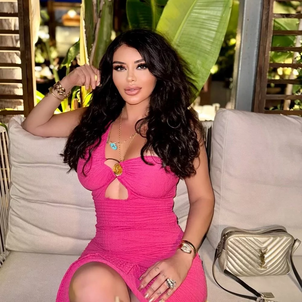 Şarkıcı Ebru Polat avukatlık mesleğine geri döndü!