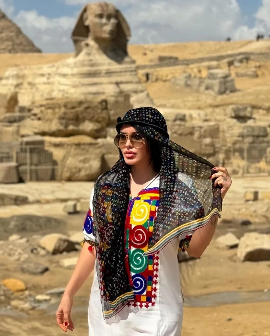 Şarkıcı Ebru Polat avukatlık mesleğine geri döndü!