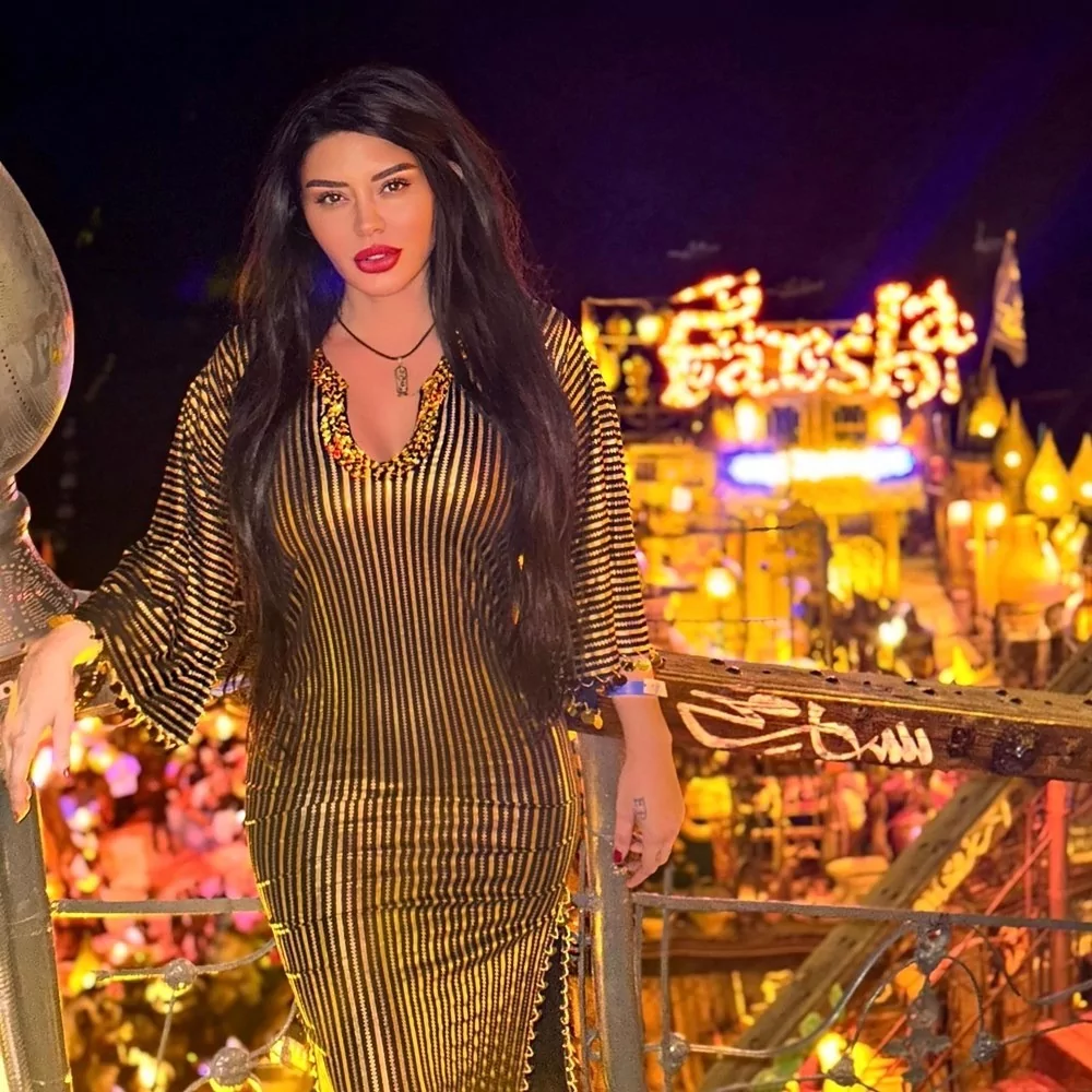 Şarkıcı Ebru Polat avukatlık mesleğine geri döndü!