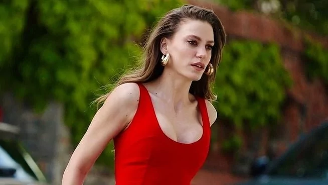 Serenay Sarıkaya son pozlarıyla beğenilmedi: Eski haline dön