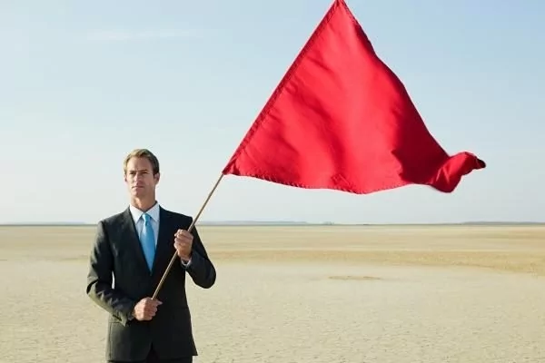 İlişkinizdeki sorun 'red flag' mi?