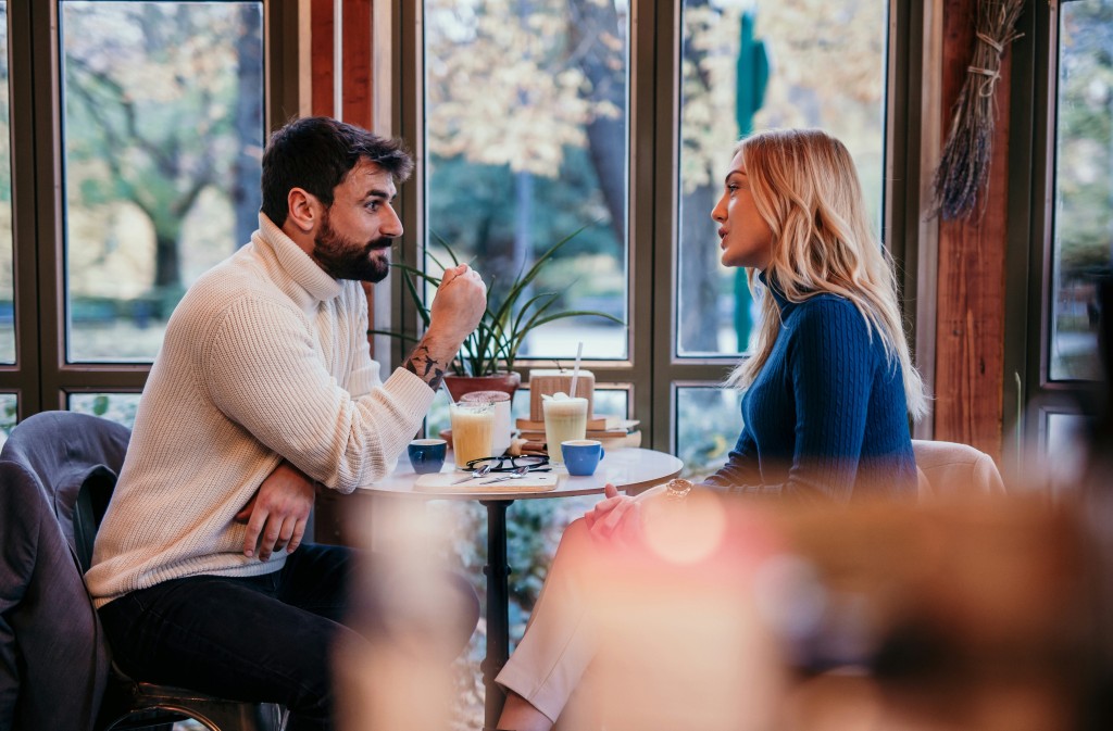 İlişkinizdeki 'yellow flag' uyaranlara dikkat!