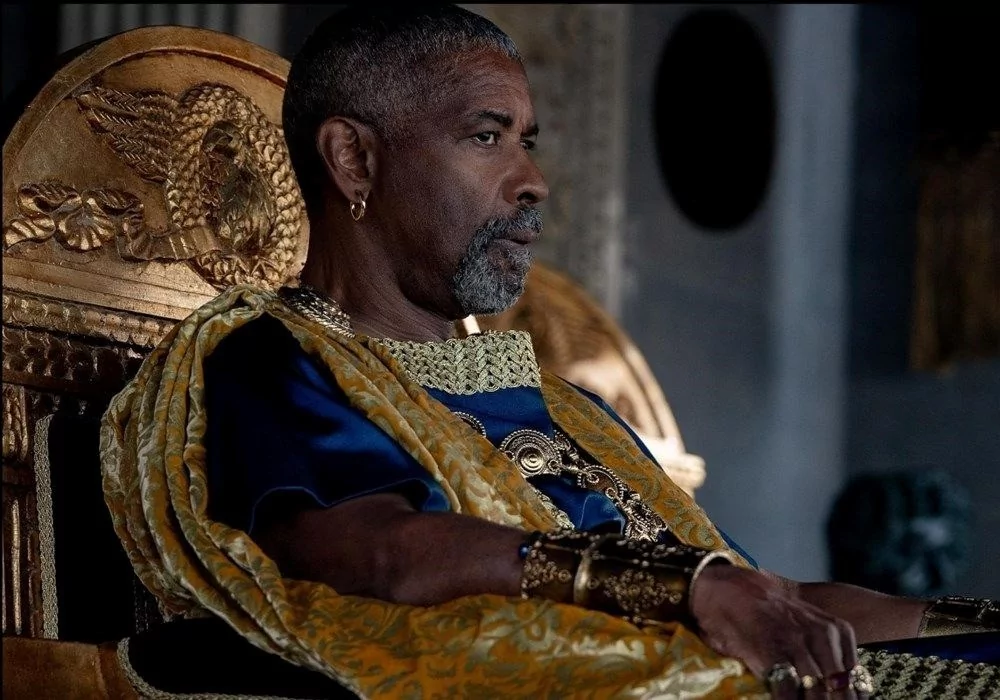 Oscar ödüllü Denzel Washington papazlık ruhsatı aldı