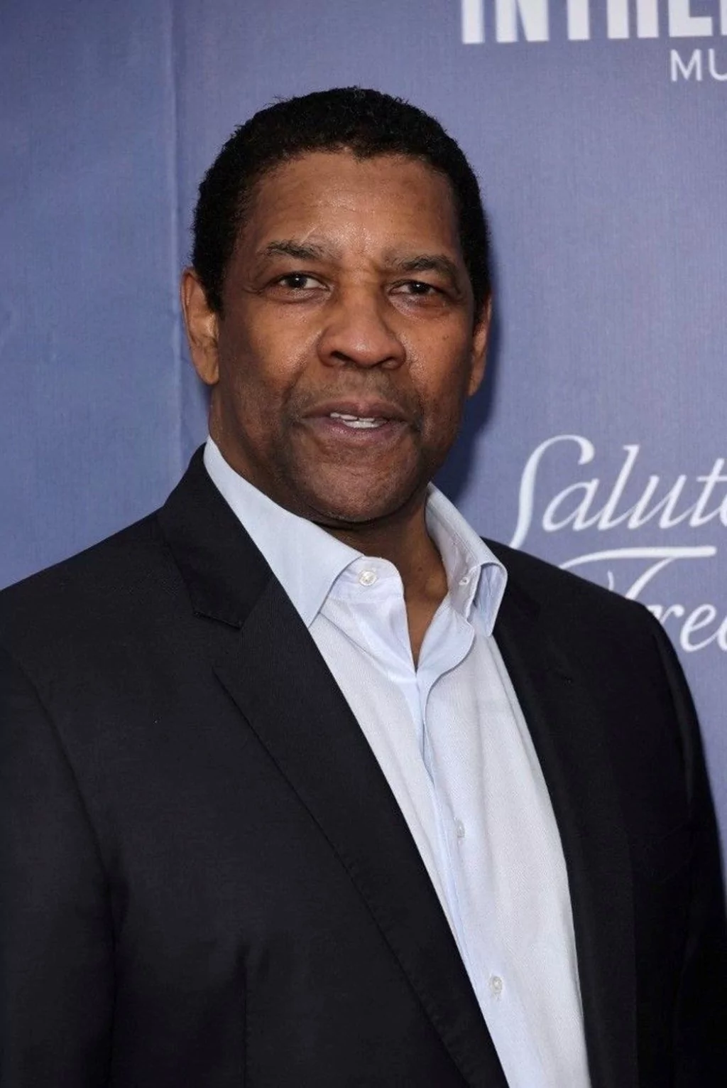 Oscar ödüllü Denzel Washington papazlık ruhsatı aldı
