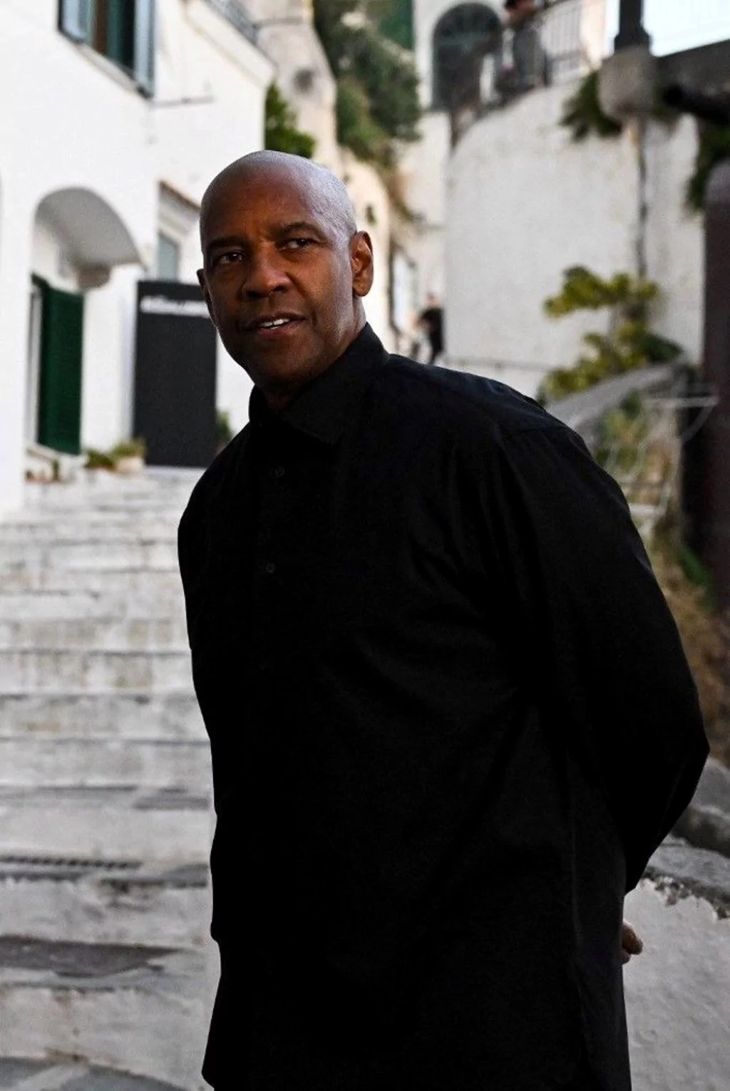 Oscar ödüllü Denzel Washington papazlık ruhsatı aldı