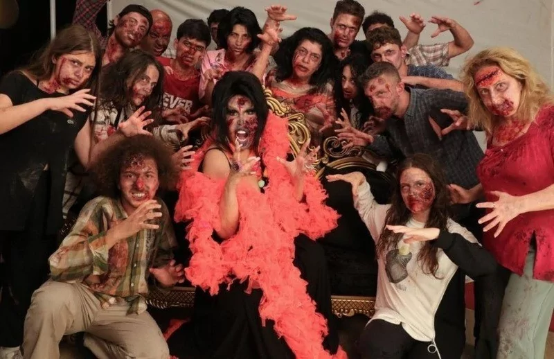 Diva Bülent Ersoy, zombi kılığına girdi