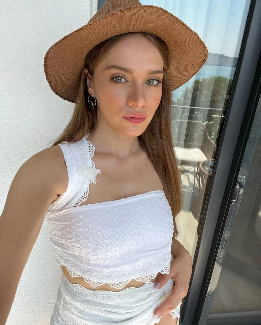 Miray Daner'den sevgilisiyle yeni fotoğraflarını paylaştı