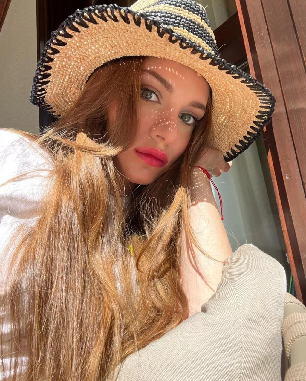 Miray Daner'den sevgilisiyle yeni fotoğraflarını paylaştı