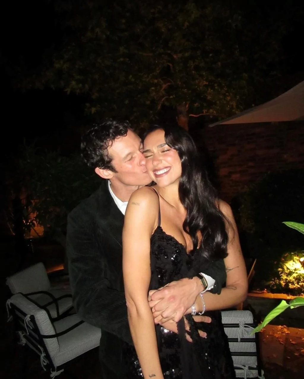 Dua Lipa evleniyor! Ünlü şarkıcı, Callum Turner ile evleniyor