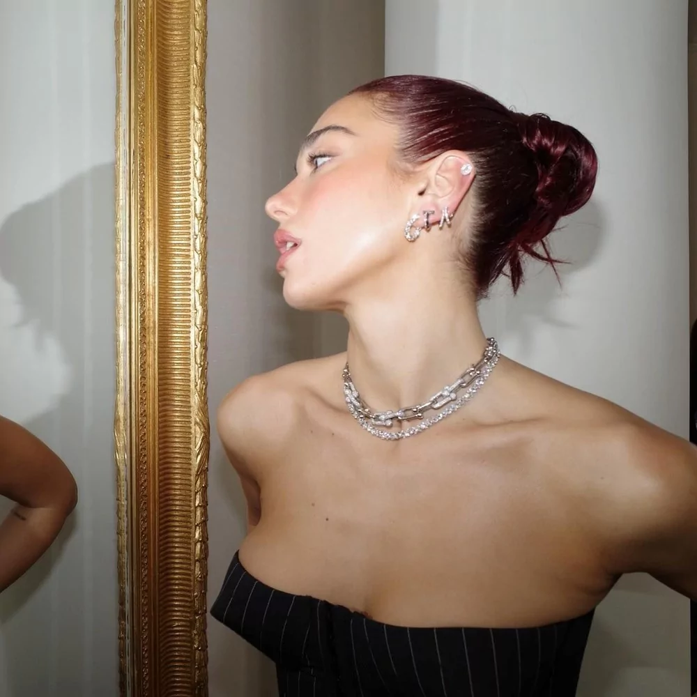 Dua Lipa evleniyor! Ünlü şarkıcı, Callum Turner ile evleniyor