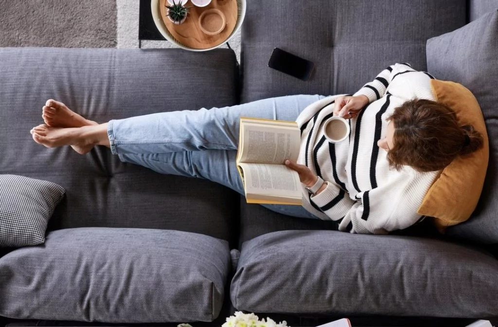 Telefonu bırakıp kitap okuma alışkanlığına döndürecek alışkanlıklar