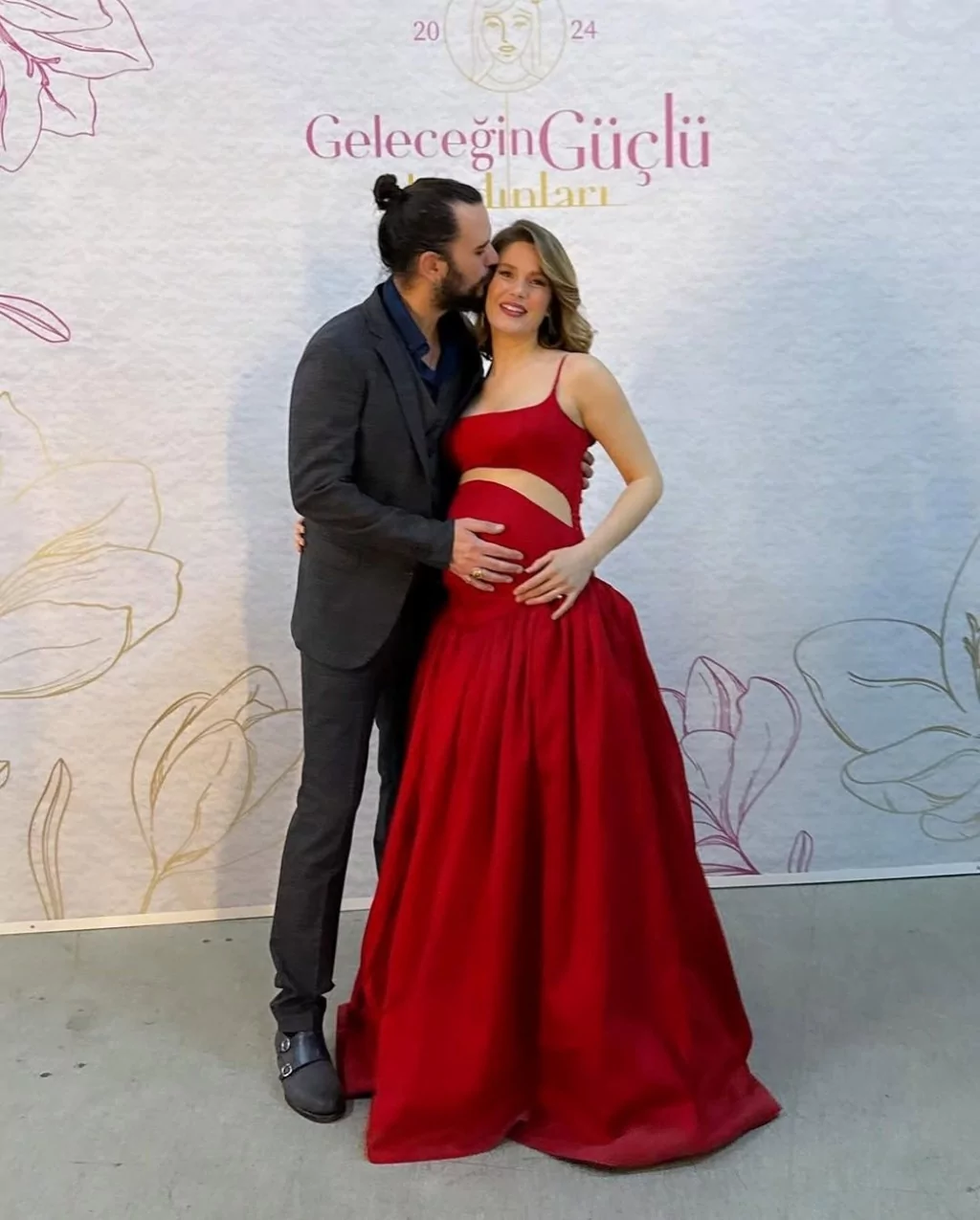 Burcu Biricik'ten kızı Luna paylaşımı