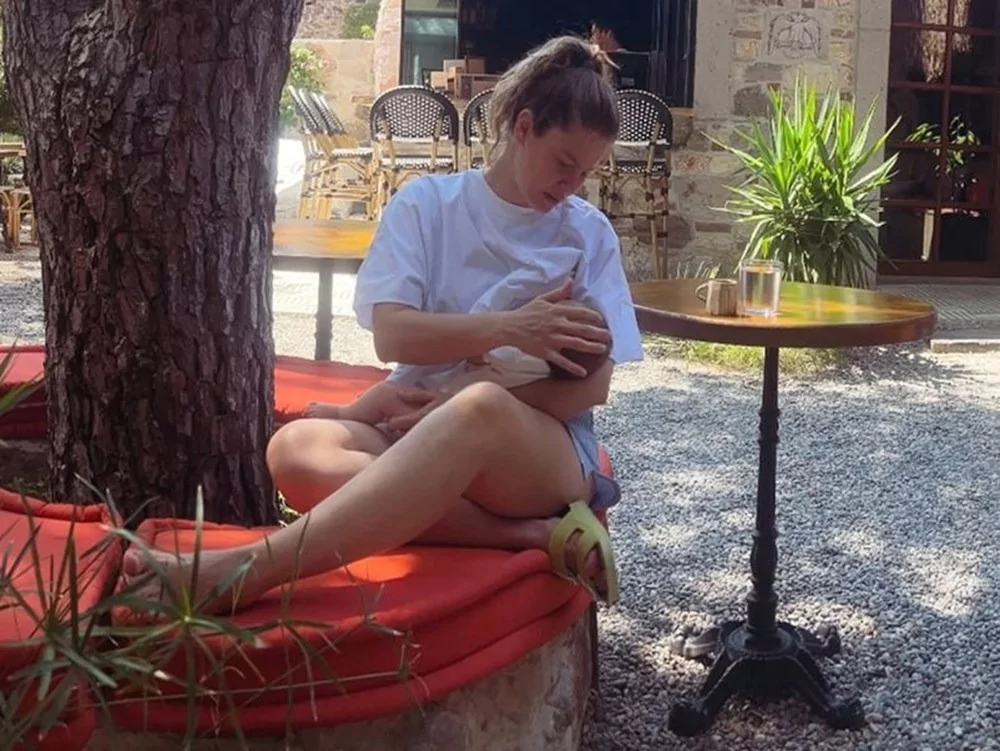 Burcu Biricik'ten kızı Luna paylaşımı