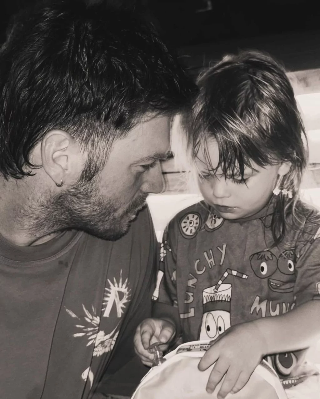 Kıvanç Tatlıtuğ'dan oğlu Kurt Efe ile yeni fotoğrafları