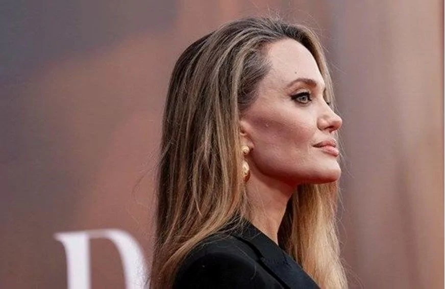 Bir devrin sonu! Angelina Jolie ile Brad Pitt sonunda boşanıyor