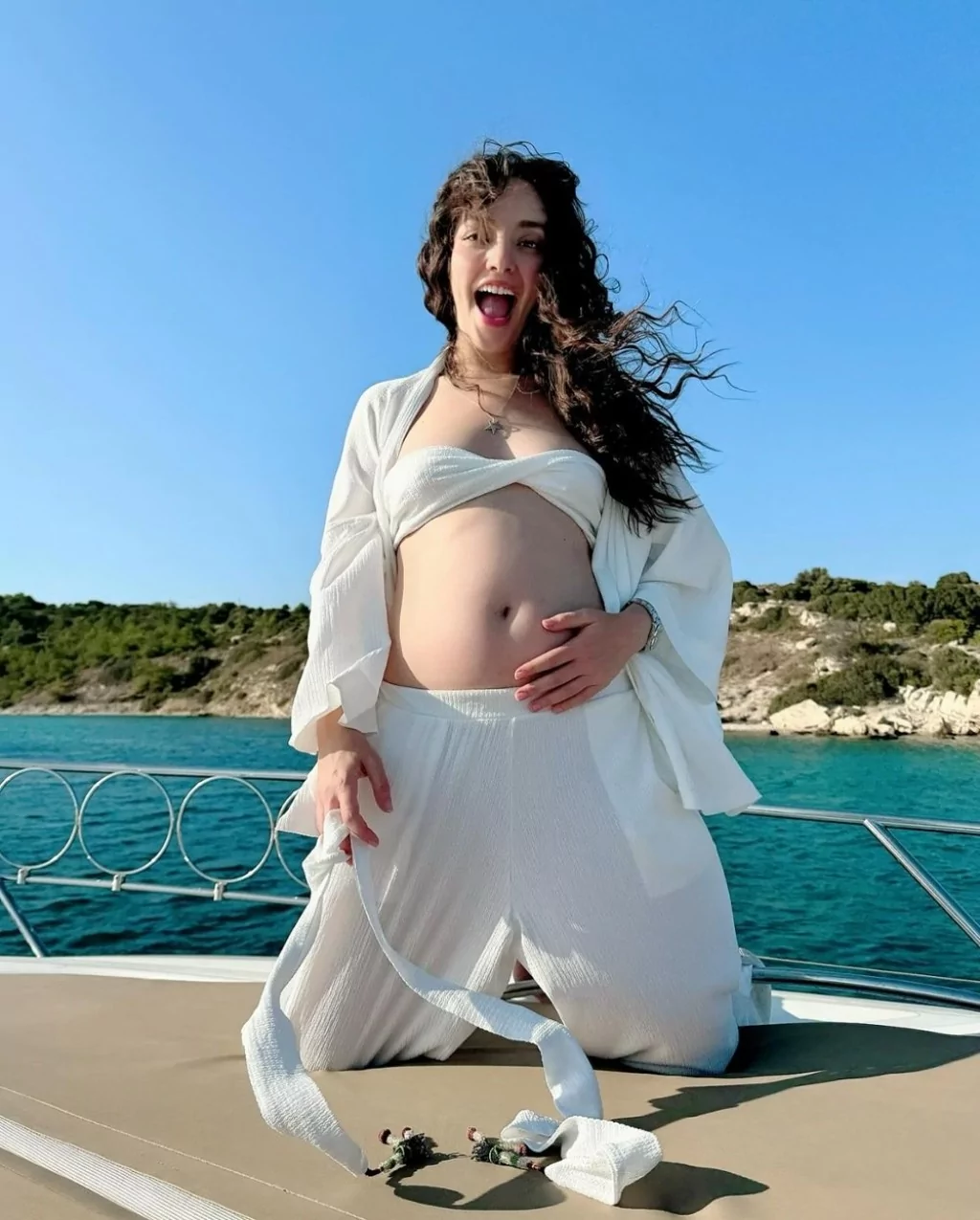 Zeynep Tuğçe Bayat bebeklerine verecekleri ismi açıkladı