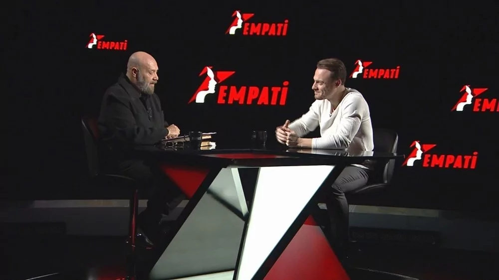 Kerem Bürsin: Aşırı demode bir aşığım