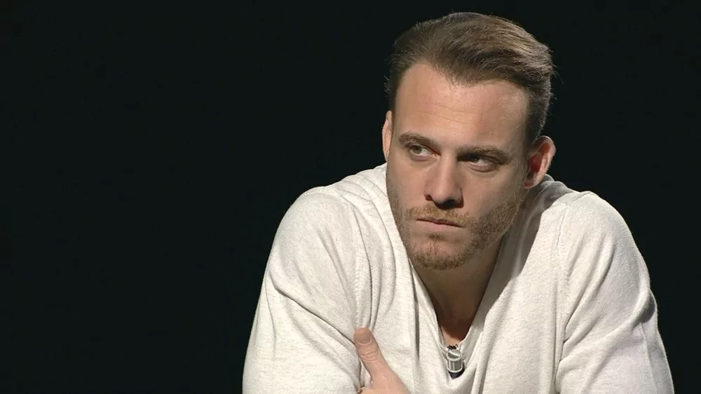 Kerem Bürsin: Aşırı demode bir aşığım