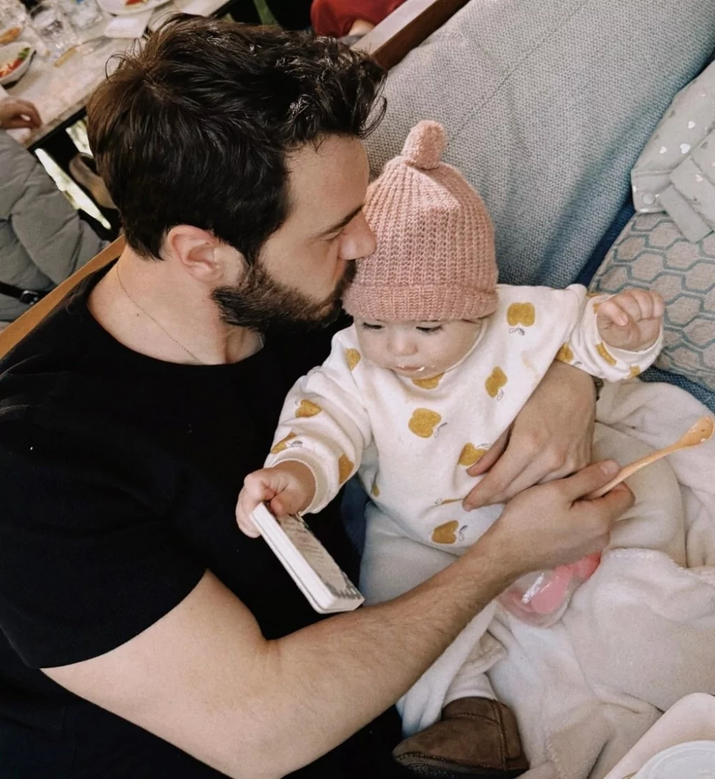 İsmail Ege Şaşmaz'ın kızı 1 yaşında: Hayatımın anlamı sensin!