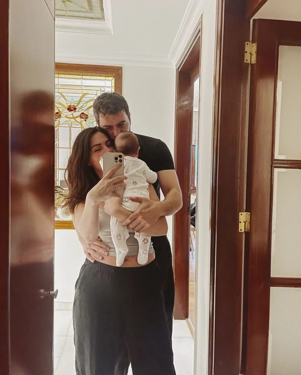 İsmail Ege Şaşmaz'ın kızı 1 yaşında: Hayatımın anlamı sensin!