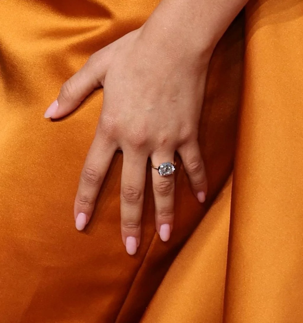 Zendaya evlenecek mi? Hem yüzük taktı hem de dövme yaptırdı