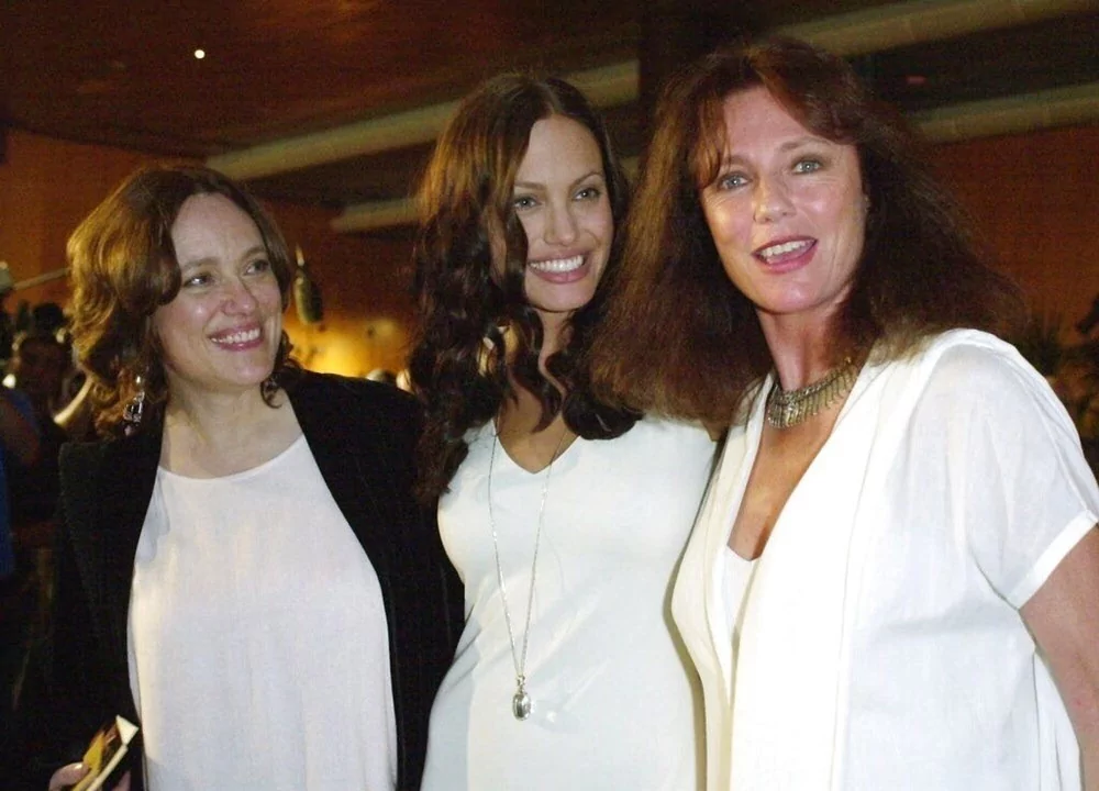 Angelina Jolie annesi için oyuncu olmuş: Faturaları ödüyordum